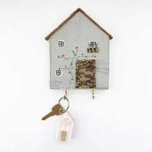 Load image into Gallery viewer, Cottage Key Racks for Wall Wooden Key Holder