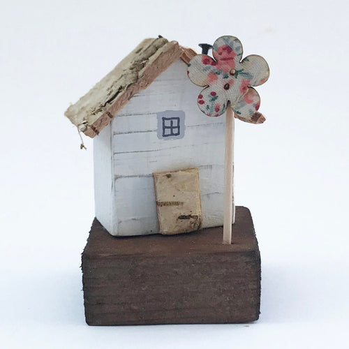 Mini Decorative Wooden House with Floral Tree Miniature Ornaments