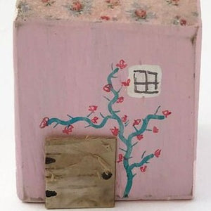 Pink Cottage Miniature House Ornaments
