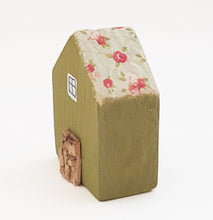 Load image into Gallery viewer, Tiny House Decorative Objects Wood Gifts