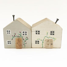 Load image into Gallery viewer, Cottages in Wood Country Home Decor Wooden Gift